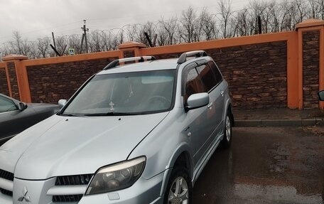 Mitsubishi Outlander III рестайлинг 3, 2004 год, 450 000 рублей, 9 фотография