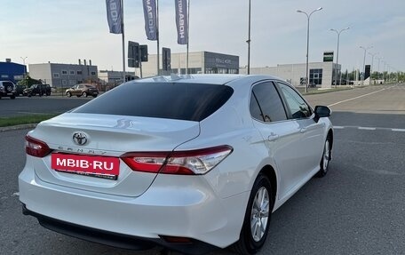Toyota Camry, 2018 год, 2 130 000 рублей, 6 фотография