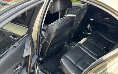 BMW 5 серия, 2003 год, 895 000 рублей, 18 фотография