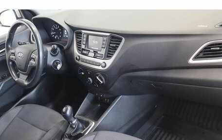 Hyundai Solaris II рестайлинг, 2017 год, 1 096 900 рублей, 5 фотография