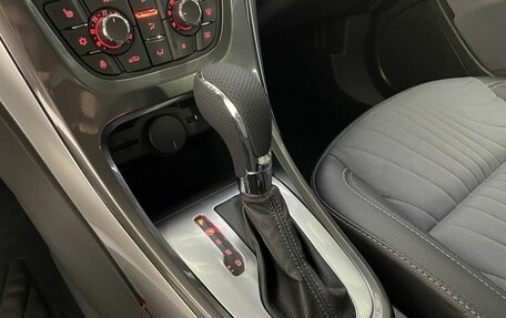 Opel Astra J, 2013 год, 675 000 рублей, 13 фотография
