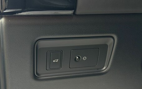 Land Rover Range Rover IV рестайлинг, 2018 год, 4 750 000 рублей, 14 фотография