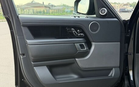 Land Rover Range Rover IV рестайлинг, 2018 год, 4 750 000 рублей, 11 фотография