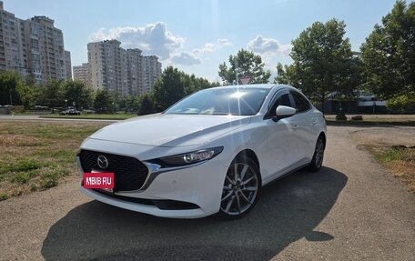 Mazda 3, 2020 год, 1 590 000 рублей, 2 фотография