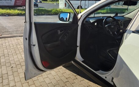 Hyundai ix35 I рестайлинг, 2013 год, 920 000 рублей, 7 фотография