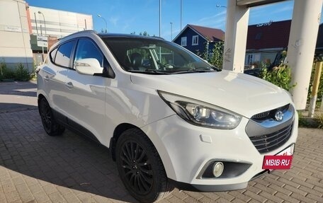 Hyundai ix35 I рестайлинг, 2013 год, 920 000 рублей, 2 фотография