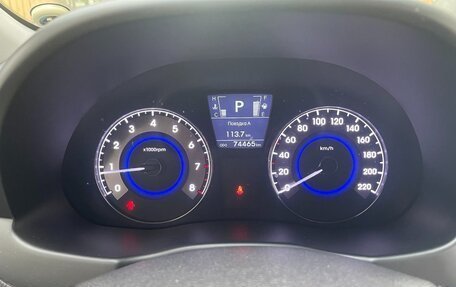 Hyundai Solaris II рестайлинг, 2013 год, 1 000 000 рублей, 10 фотография