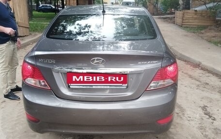 Hyundai Solaris II рестайлинг, 2013 год, 1 000 000 рублей, 5 фотография