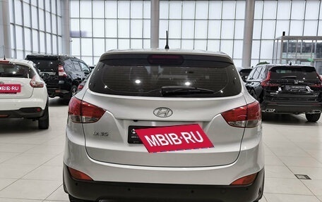 Hyundai ix35 I рестайлинг, 2013 год, 1 250 000 рублей, 10 фотография