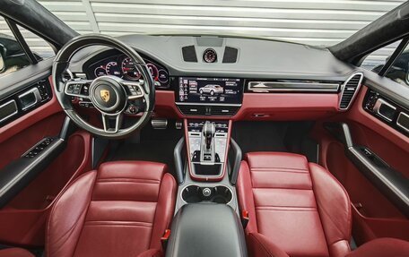 Porsche Cayenne III, 2020 год, 9 990 000 рублей, 13 фотография