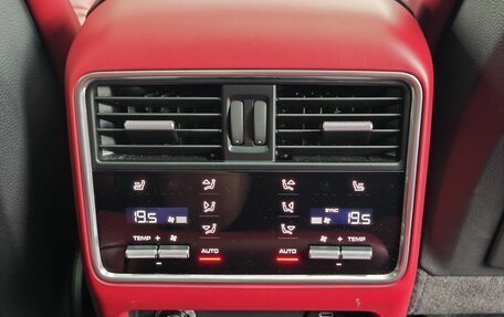 Porsche Cayenne III, 2020 год, 9 990 000 рублей, 29 фотография