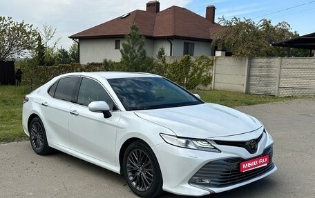 Toyota Camry, 2019 год, 2 500 000 рублей, 1 фотография