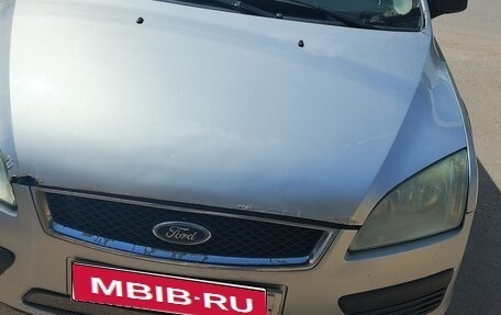 Ford Focus II рестайлинг, 2005 год, 240 000 рублей, 1 фотография