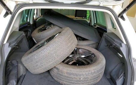 Volkswagen Tiguan II, 2022 год, 2 392 000 рублей, 10 фотография