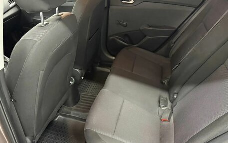 Hyundai Solaris II рестайлинг, 2018 год, 1 420 000 рублей, 12 фотография