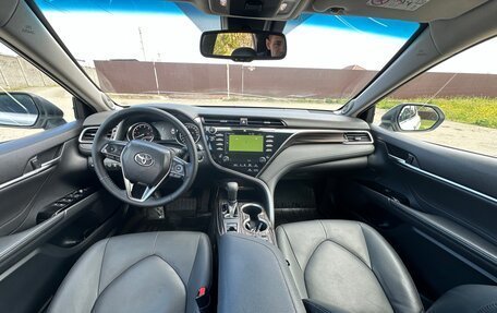 Toyota Camry, 2019 год, 2 500 000 рублей, 8 фотография