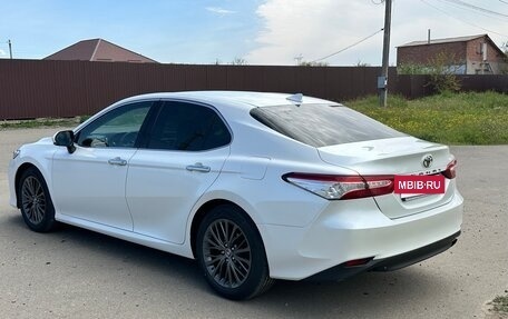 Toyota Camry, 2019 год, 2 500 000 рублей, 4 фотография
