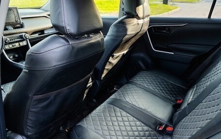 Toyota RAV4, 2019 год, 2 750 000 рублей, 9 фотография