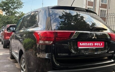 Mitsubishi Outlander III рестайлинг 3, 2015 год, 1 493 000 рублей, 3 фотография