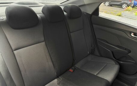 Hyundai Solaris II рестайлинг, 2017 год, 1 195 000 рублей, 12 фотография