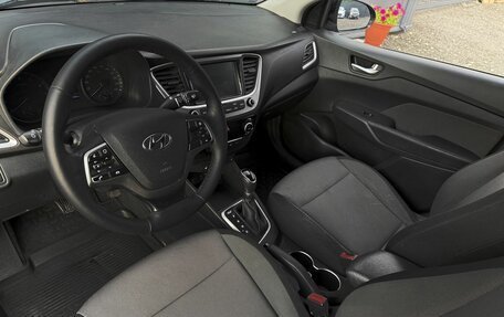 Hyundai Solaris II рестайлинг, 2017 год, 1 195 000 рублей, 8 фотография