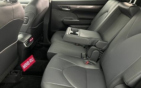 Toyota Highlander, 2026 год, 5 585 000 рублей, 21 фотография