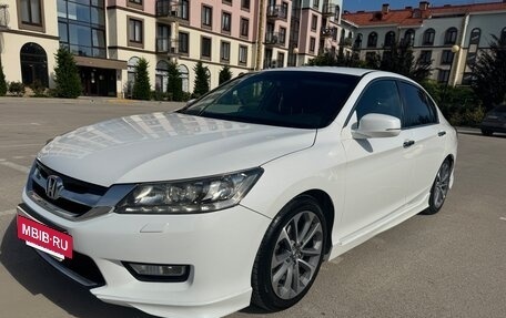 Honda Accord IX рестайлинг, 2013 год, 1 550 000 рублей, 2 фотография