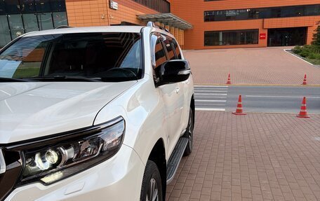Toyota Land Cruiser Prado 150 рестайлинг 2, 2021 год, 7 650 000 рублей, 7 фотография