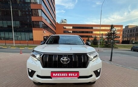 Toyota Land Cruiser Prado 150 рестайлинг 2, 2021 год, 7 650 000 рублей, 11 фотография