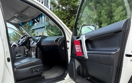 Toyota Land Cruiser Prado 150 рестайлинг 2, 2021 год, 7 650 000 рублей, 18 фотография