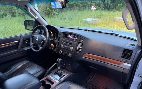 Mitsubishi Pajero IV, 2008 год, 1 500 000 рублей, 20 фотография