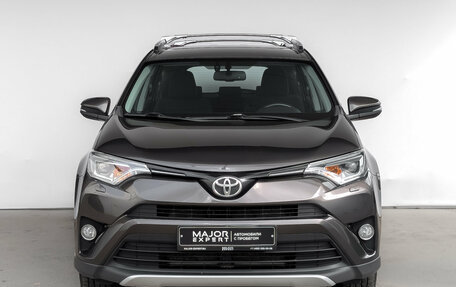 Toyota RAV4, 2018 год, 2 200 000 рублей, 2 фотография