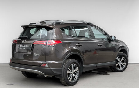 Toyota RAV4, 2018 год, 2 200 000 рублей, 5 фотография