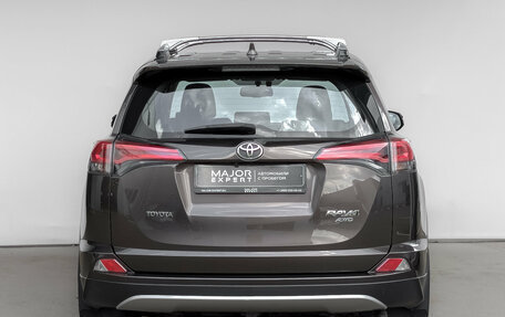 Toyota RAV4, 2018 год, 2 200 000 рублей, 6 фотография