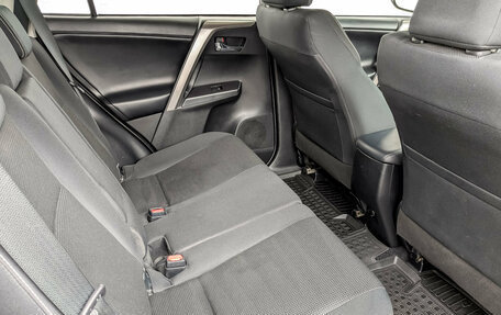 Toyota RAV4, 2018 год, 2 200 000 рублей, 12 фотография