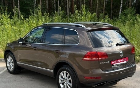 Volkswagen Touareg III, 2011 год, 2 650 000 рублей, 8 фотография