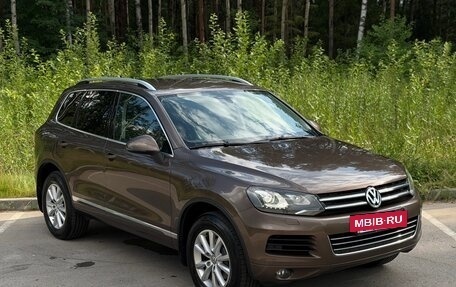 Volkswagen Touareg III, 2011 год, 2 650 000 рублей, 3 фотография