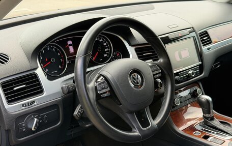 Volkswagen Touareg III, 2011 год, 2 650 000 рублей, 23 фотография
