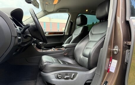 Volkswagen Touareg III, 2011 год, 2 650 000 рублей, 24 фотография