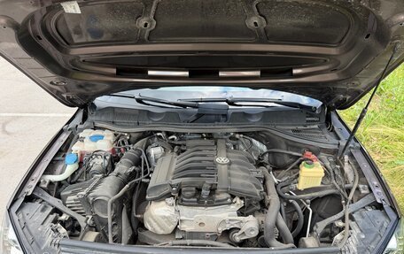 Volkswagen Touareg III, 2011 год, 2 650 000 рублей, 36 фотография