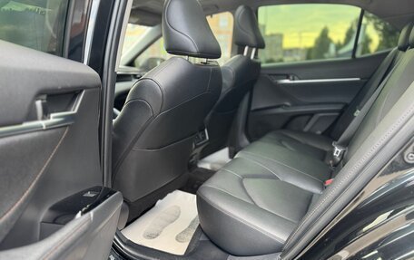 Toyota Camry, 2023 год, 3 200 000 рублей, 10 фотография