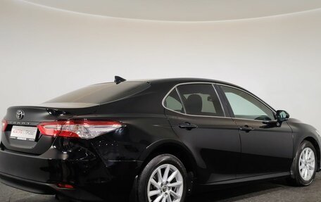 Toyota Camry, 2021 год, 2 600 000 рублей, 5 фотография
