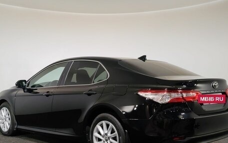 Toyota Camry, 2021 год, 2 600 000 рублей, 6 фотография