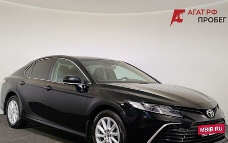 Toyota Camry, 2021 год, 2 600 000 рублей, 3 фотография