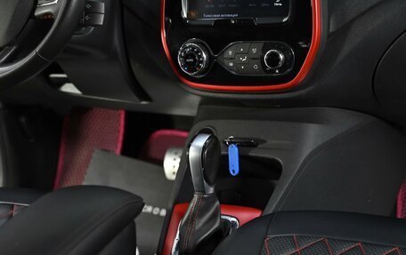 Renault Kaptur I рестайлинг, 2018 год, 1 015 000 рублей, 8 фотография
