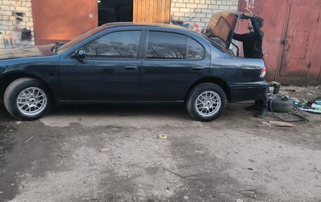 Nissan Maxima IV, 1997 год, 260 000 рублей, 4 фотография