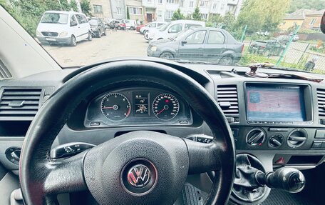 Volkswagen Transporter T5 рестайлинг, 2010 год, 1 375 000 рублей, 16 фотография