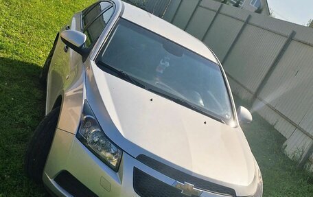 Chevrolet Cruze II, 2010 год, 750 000 рублей, 5 фотография