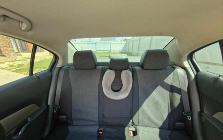 Chevrolet Cruze II, 2010 год, 750 000 рублей, 9 фотография