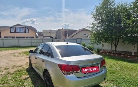 Chevrolet Cruze II, 2010 год, 750 000 рублей, 4 фотография